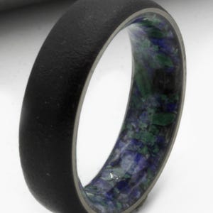 Unique Malachite Lapis Lazuli ring , mens wedding band , anniverary gift men women , raw stone , black Titanium Band, rounded wedding band