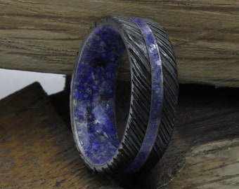 Damascus steel ring Mens wedding band Raw stone Lapis lazuli ring Unique black ring Men's engagement ring beveled band Lapislazuli