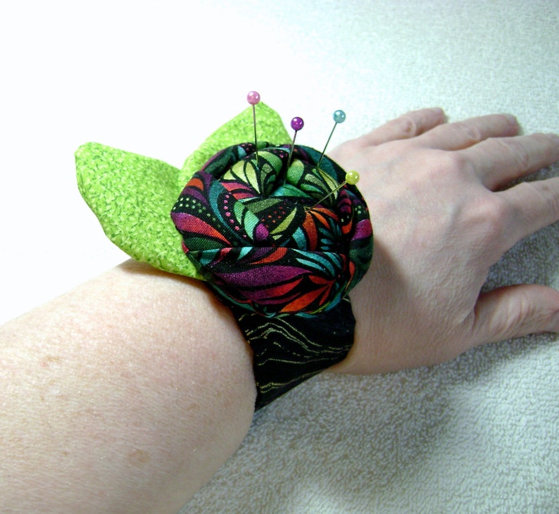 Beautiful Rose Wrist Corsage Pin Cushion Flower Pin Cushion Pin Cushion Fabric Rose Rose Bracelet Sewing Gift PC-7