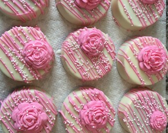 Rose Chocolate Covered Oreos - 10 Oreos - Wedding Favor - Chocolate Rose - Dessert Table - Sweet 16 Favor - Bridal Shower Favor - Oreo Favor