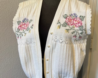 Cream and Pink Roses Vintage Knit Sweater Vest