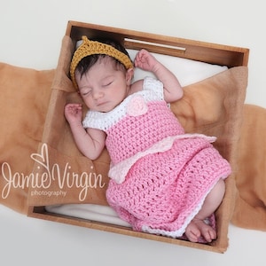Crochet Sleeping Beauty Inspired Dress PhotoProp Set/ Newborn Sleeping Beauty Dress/ Made to Order