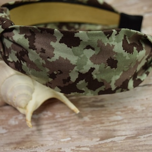 Malitary Mom Camouflage Headband / Cotton Knotted Headband / Camo Headband / Military Headband / Comfortable Headbands.