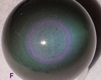 Regenboogobsidiaan bol kristallen bol vulkanisch glas