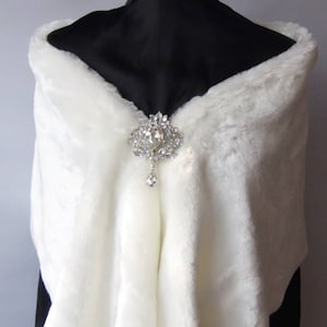 WinterHochzeiten Kunstfell mit Brosche, Capelet Braut Cape weiß oder Elfenbein Kunstfell