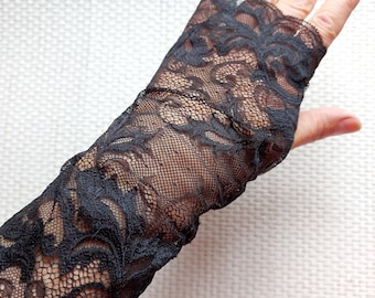 Black Lace Gloves with floral pattern  , Fingerless Lace Gloves, Wedding Lace Gloves, Costume Gloves, Bridesmaid Gift