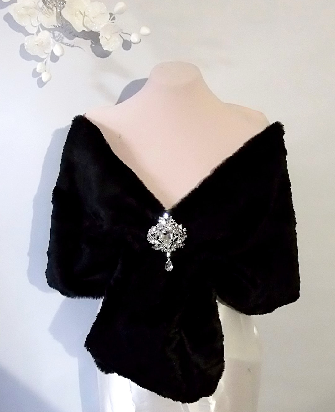 Buy Wedding Cape Black Mink Fur , Faux Mink Fur Shawl,bridal Cape ,faux Fur  Cape Online in India - Etsy, image size:1080x1330