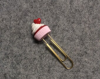 Heart red velvet cupcake paper clip