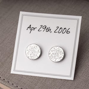 Orecchini a bottone con mappa stellare personalizzata per data e luogo, gioielli con stelle personalizzati, orecchini con cielo notturno, regalo di compleanno personalizzato per donna, AU.2