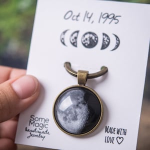 Moon Keyring, Custom Birth Moon Phase Keychain, Mothers Day Gift, Gift For Mom, Fathers Day Gift, Gift For Dad, Personalized Jewelry, Birthday Gift For Women, Gift For Her, Anniversary Gift, Moon Phase By Date, Moon Jewelry, Personalized Jewelry