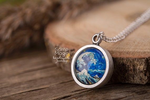 Great wave best sale necklace