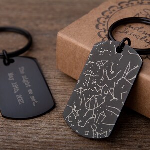 Custom Star Map Keychain, Engraved Personalized Night Sky Keyring, Star ...