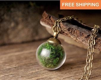 Moss necklace, birthday gift for women, terrarium necklace, nature necklace, tiny necklace, green necklace, moss jewelry, gift for her