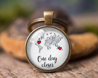 Personalized gift, long distance relationship gift, custom map keychain, boyfriend gift, girlfriend gift, gift for men, gift for him / her