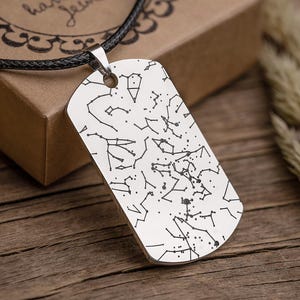 Personalisierte Star Map Anhänger für Ihn, Geburtstagsgeschenk für Männer, personalisierte Vatertagsgeschenk für Papa, Hundemarke Militär Halskette für Freund, RP.2