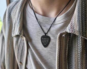 Collier médiator gravé personnalisé pour petit ami ou petite amie, paroles de chanson personnalisées cadeau pour musicien ou amateur de musique, S-026