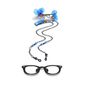GLASSES CHAINS Blue EYEGLASS Chain Gifts for Mom Gifts for Grandma Readers Chain Bead Eyeglass Holder with Black rubber Loops Gifts for Nan