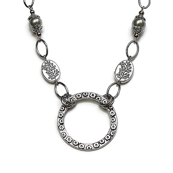 Spectacle necklace hotsell