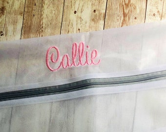 Personalized Embroidered Mesh Laundry Bag, Zippered Travel Bag (16x20)