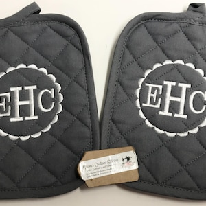 Handmade Personalized Monogram Set of 2  Pot Holders,Personalized Gift