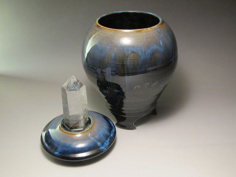 Urn Memorial/Cremation Vessel Enduring Strength image 2