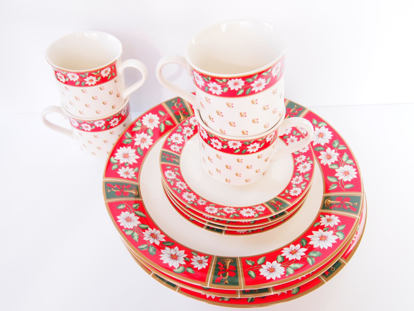 Christmas Dinnerware Set for Service of 4 Porcelain Teacups Etsy