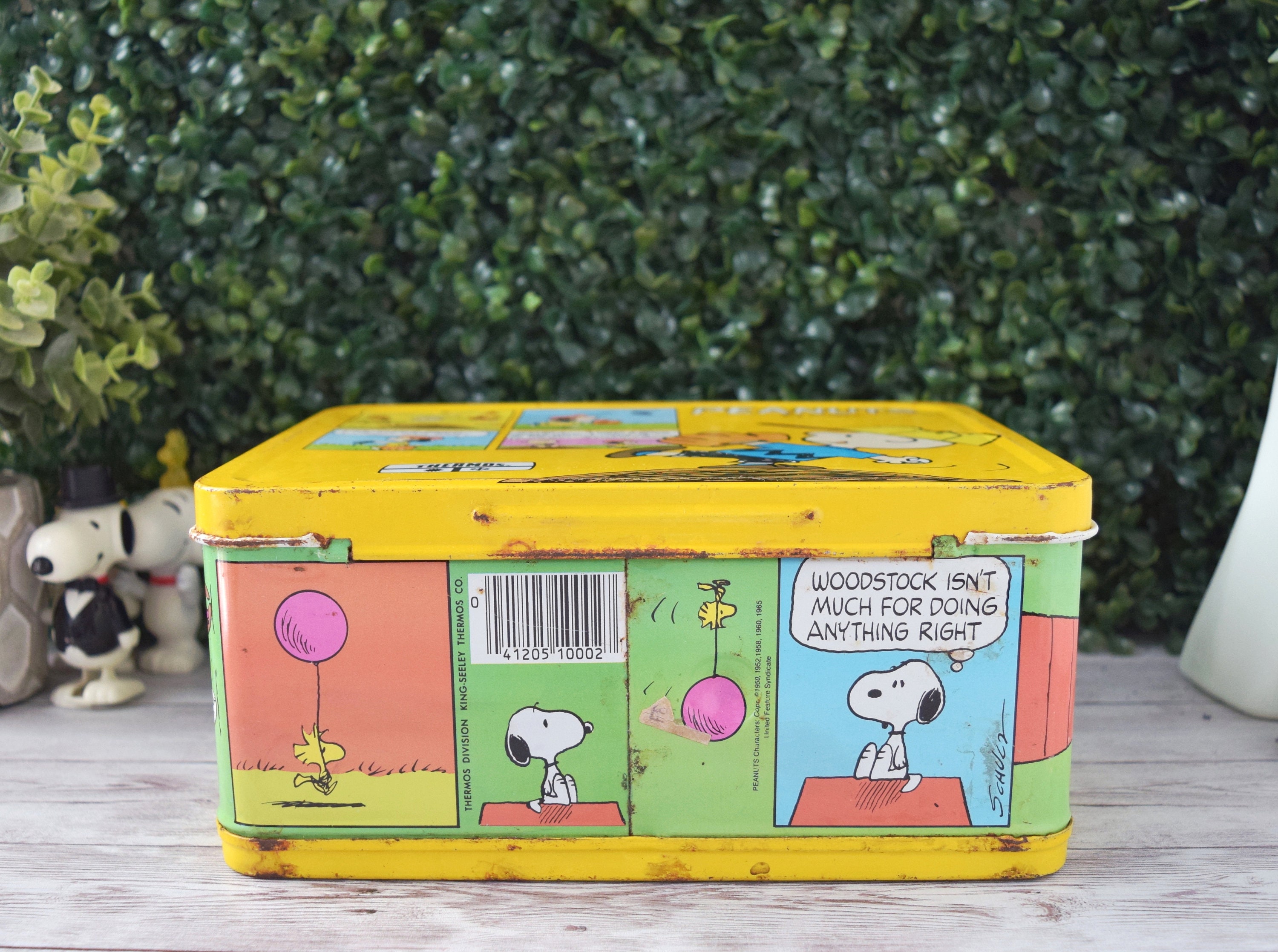 Vintage Snoopy Metal Lunch Box of Peanuts Gang in Comic Strip No