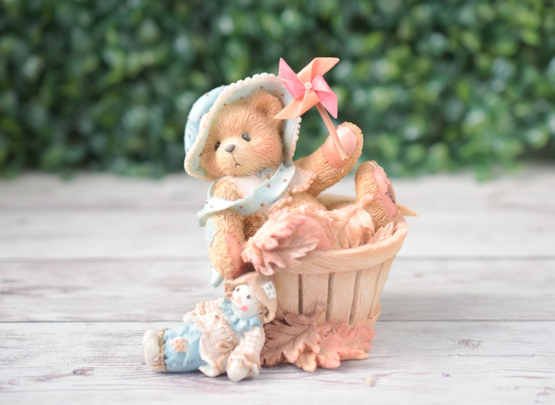 Vintage Cherished Teddies Falling for You Autumn Decoration