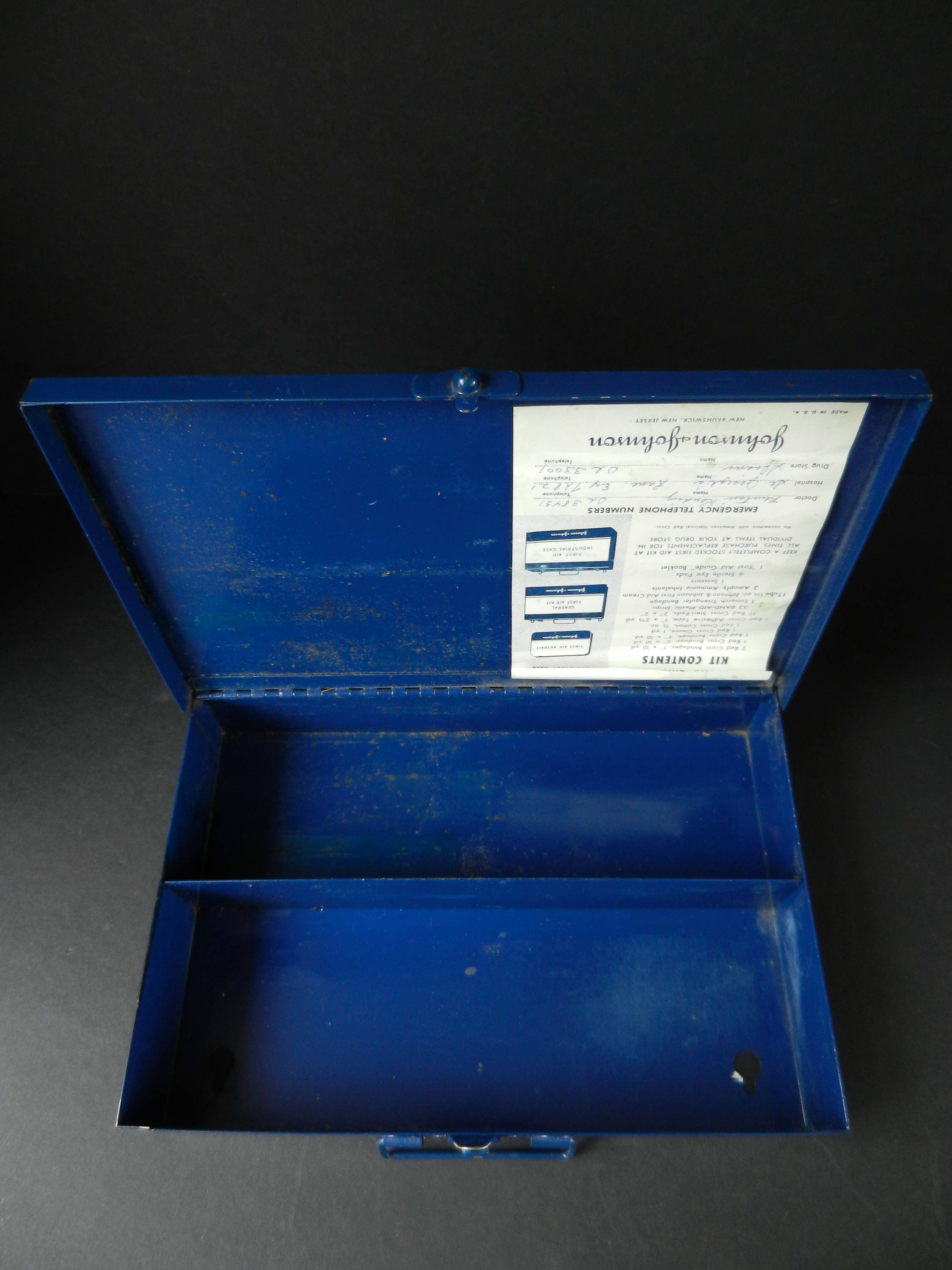 Full Johnson & Johnson First Aid Emergency Kit With Contents