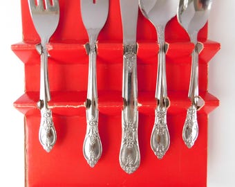NOS 50 Piece Set of Discontinued Rogers Verona Stainless Silverware, Service for 8