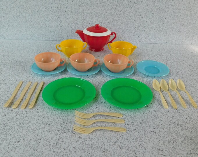 Large 24 Piece Tea Set Assortment From Banner Plastics, Mid Century Toy