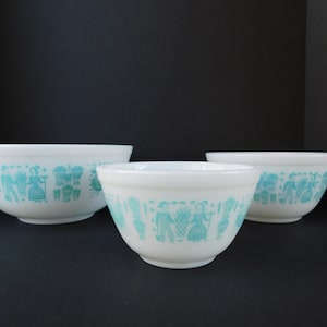 Set of 3 Pyrex Butterprint Mixing Bowls, 401, 402, 403