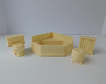 Vintage 4 Piece Set of Marx Dollhouse Bathroom Furniture, 3/4" or 1:16 Scale, Marx-A-Mansion, Marxie Mansion