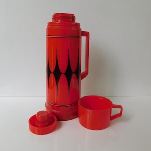 Vintage 1970s Red and Black 1 Pint Aladdin Thermos, Tall Black Diamond Thermos