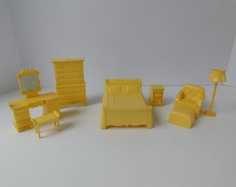 Complete Vintage 8 Piece Set of Marx Dollhouse Bedroom Furniture, 3/4" or 1:16 Scale, Marx-A-Mansion, Marxie Mansion