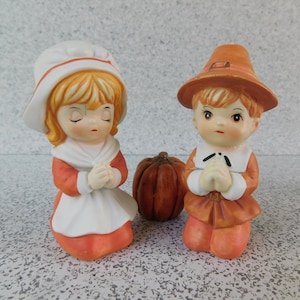 Pair of Vintage Brinns Praying Pilgrim Children, Pilgrim Figures, Pilgrim Kids, Thanksgiving Decoration, Fall, Autumn Decor