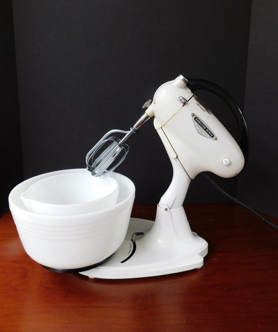Mid Century Hamilton Beach Model G Mixguide Stand Mixer With Removable Hand  Mixer, Includes 2 Pyrex Mixing Bowls 