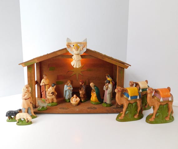 Vintage 16 Piece Holland Mold Ceramic Nativity Set With  Vintage Holland Mold Nativity Set 17 pieces main image 0