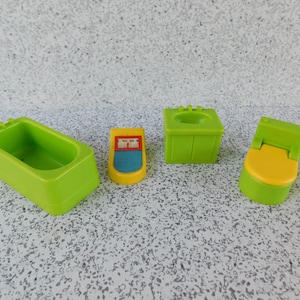 Vintage 4 Piece Fisher Price Little People Bathroom, Bathtub, Sink, Toilet, Scale