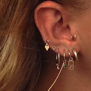 Pendiente pequeño de oro – Pendiente geométrico de oro laminado de 14 quilates – Pendientes con forma de diamante – Pendiente minimalista de oro