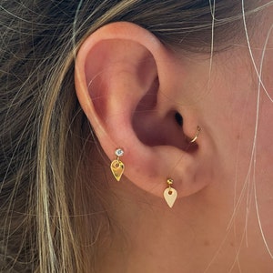 Winzige Gold-gefüllte Ohrstecker – Winzige Gold-Ohrstecker – Tropfen-Ohrstecker – Gold-Tropfen-Ohrstecker – minimalistische Ohrringe