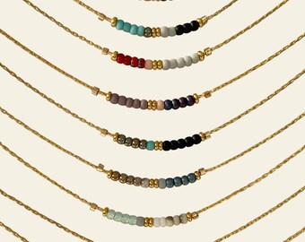 Minimalist Beaded Necklace - Dainty beaded necklace - Minimalist Necklace - Delicate Gold Beaded Necklace - Tiny Colorful Necklace