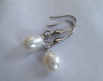 FreshWater Pearl Earrings with Rhinestone Ear Hook - 6-7mm white Pearl Stud Earrings, Bridal earrings, fresh water pearl earring, JEW002025