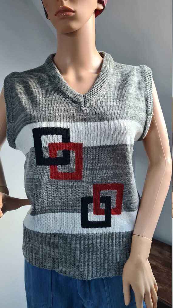 Vintage Knitted Grey, White, Black and Red Block … - image 2