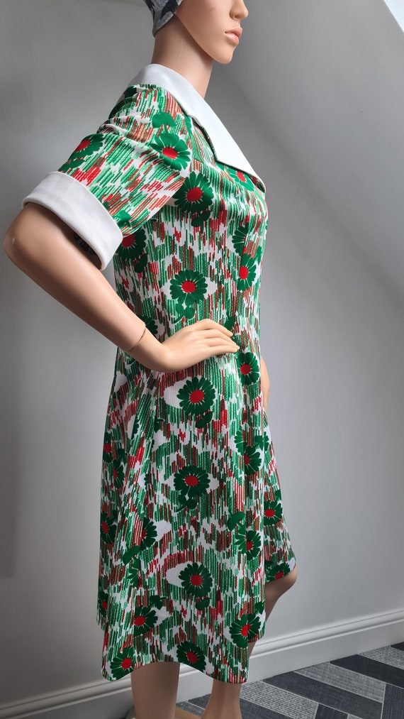 Vintage 1960s Bold Green & Red Floral Day Dress b… - image 5