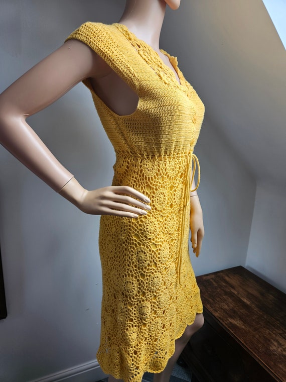 Vintage 1960s Mustard Yellow Crochet Short Sleeve… - image 3