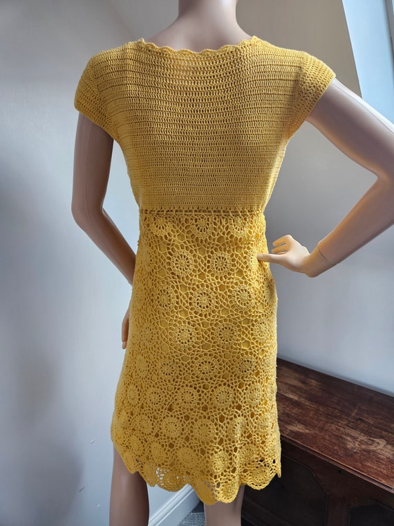 Vintage 1960s Mustard Yellow Crochet Short Sleeve… - image 5
