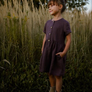 Linen short sleeve dress for girls, loose fit, PLUM image 3