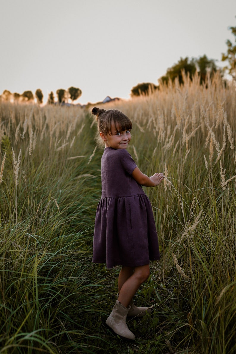 Linen short sleeve dress for girls, loose fit, PLUM image 2