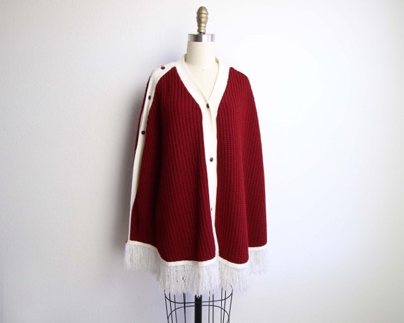 Vintage Cape Knit Womens 1970s Red White Fringe